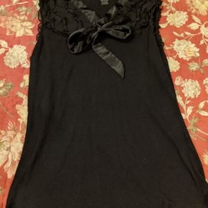 Black sleeveless shirt